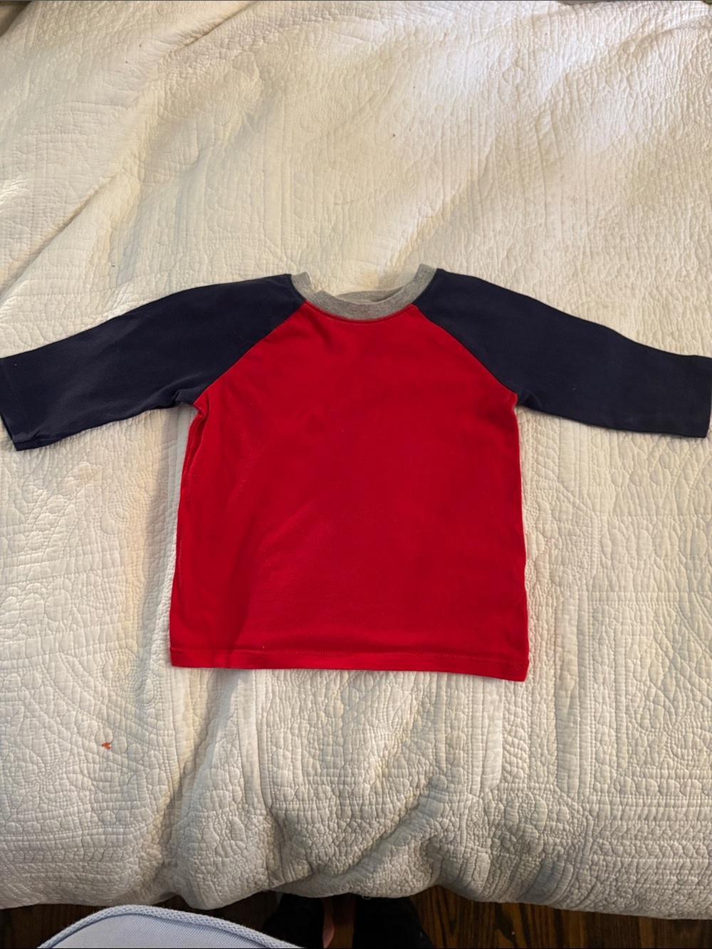 Old Navy Red Body Navy Sleeve Raglan Long-Sleeve Tee